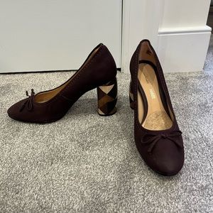 Clarks - mauve pumps with patterned wooden heel